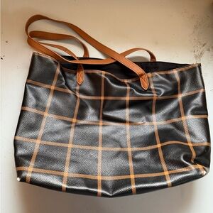Stylish Black and Tan Checkered Tote Bag Thirty One